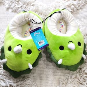 🆕️🦖 SQUISHMALLOW size 2-3 Tristan Dino Slippers green